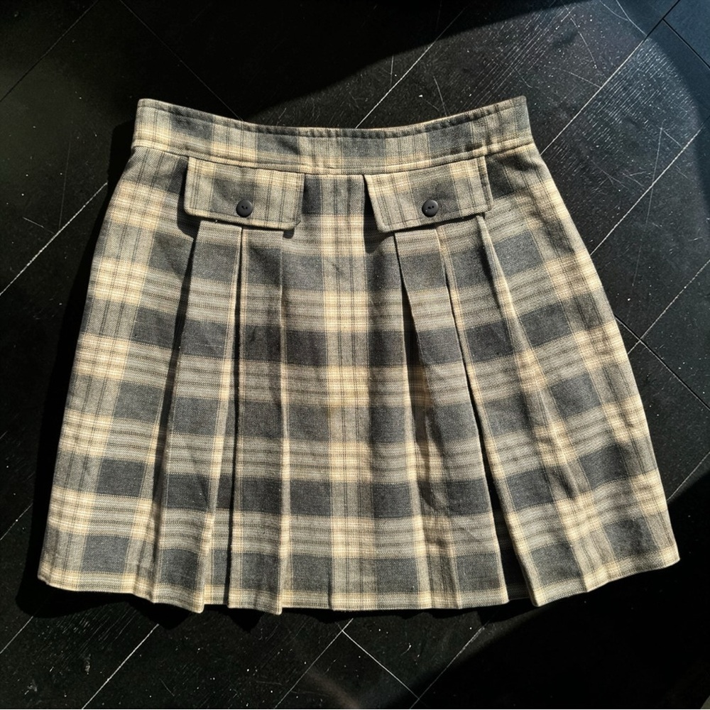 Structure Plaid Pleated Mini Skirt in Gray and Cream
